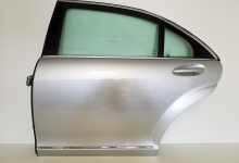  Rear side doors and their parts 